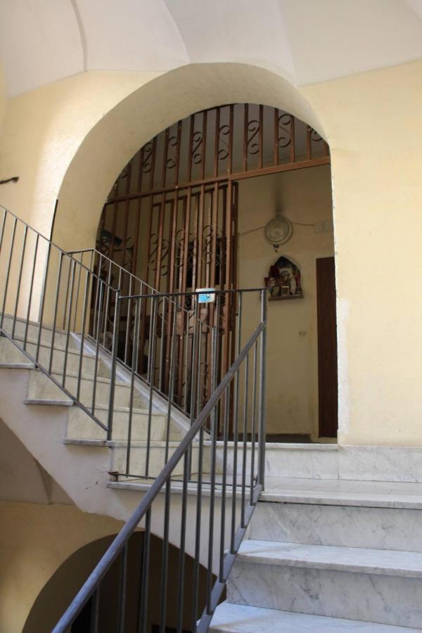 Aparthotel Casa Vacanza Grey Neapel Exterior foto